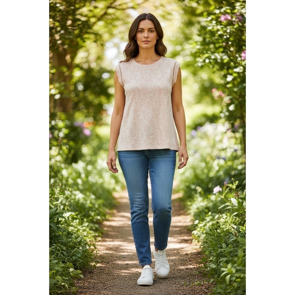 Rose and Olive round-neck Size Medium